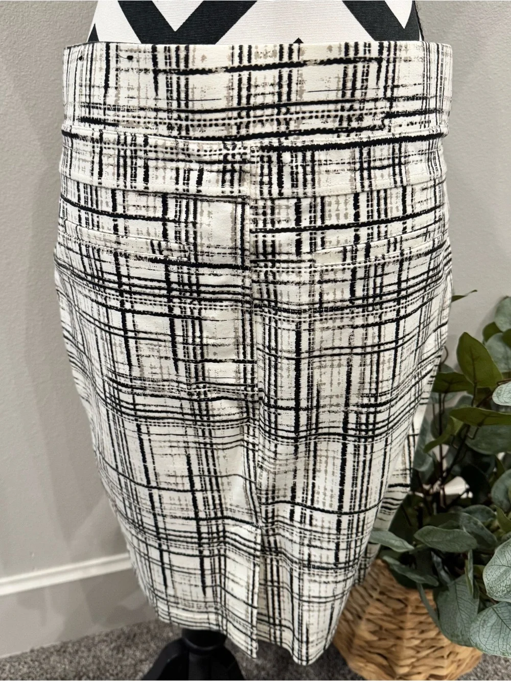 Liverpool Black and White Plaid Pencil Skirt